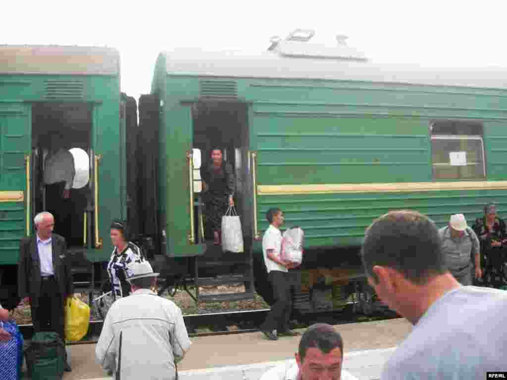 Муҳоҷирони корӣ бармегарданд #24