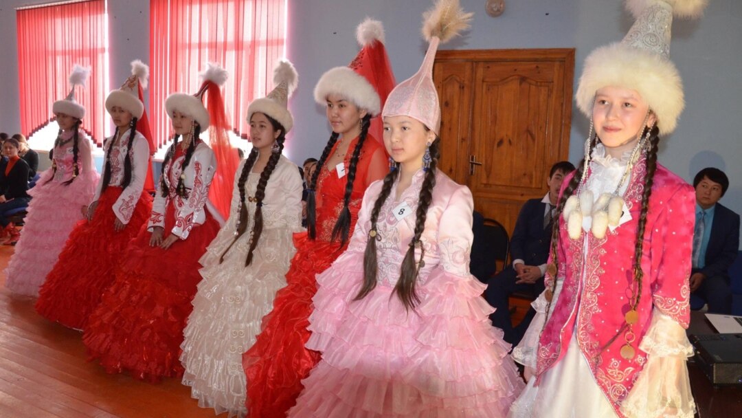 Қиянатпен құлдықтағы порно Қарттарға арналған порно