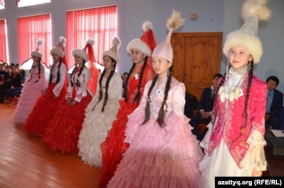 Ол ақ бейнемен аяқтады