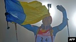 Віта Семеренко на фініші переможної української естафети в німецькому Обергофі, 3 січня 2013 року