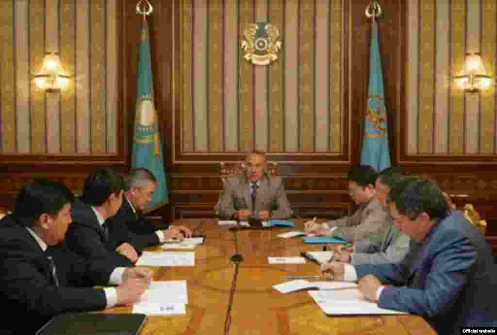 Kazakhstan - President Nursultan Nazarbaev with the heads of law and special services, undated - Kazakhstan - President Nursultan Nazarbaev with the heads of law and special services (photo from the official site of the Ak Orda)