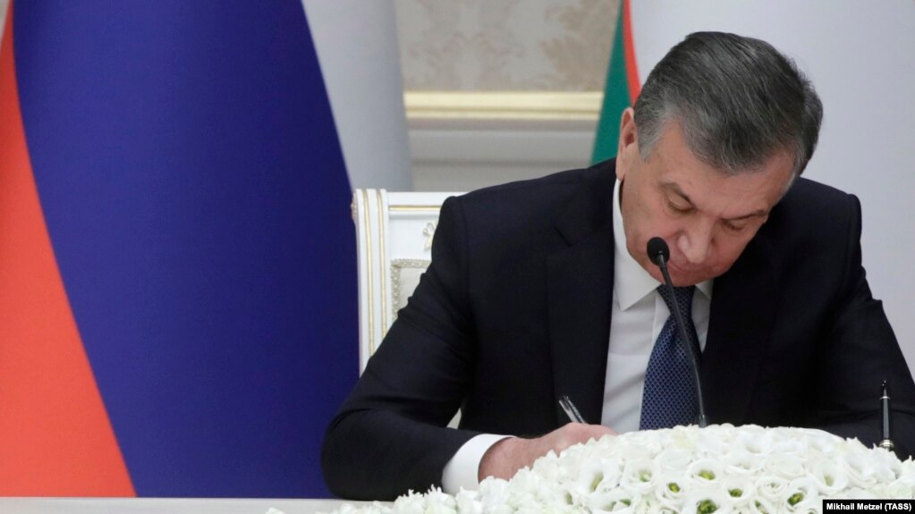 Ўзбекистон президенти Шавкат Мирзиёев.