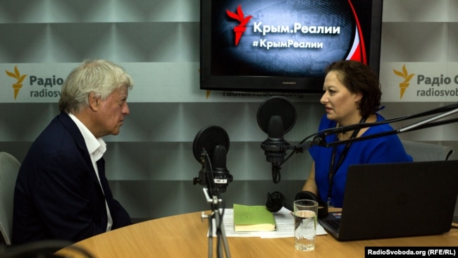 Дэвид Саттер и Елена Юрченко в эфире «Дневного шоу» на Радио Крым.Реалии