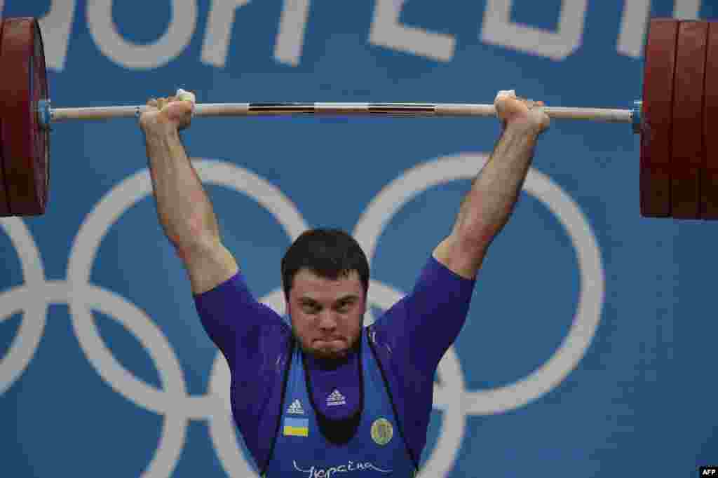 26-річний важкоатлет Олексій Торохтій виявився сильнішим за всіх суперників у ваговій категорії до 105 кілограмів. За сумою він підняв 412 кілограмів – 185 у ривку і 227 у поштовху – і здобув золото