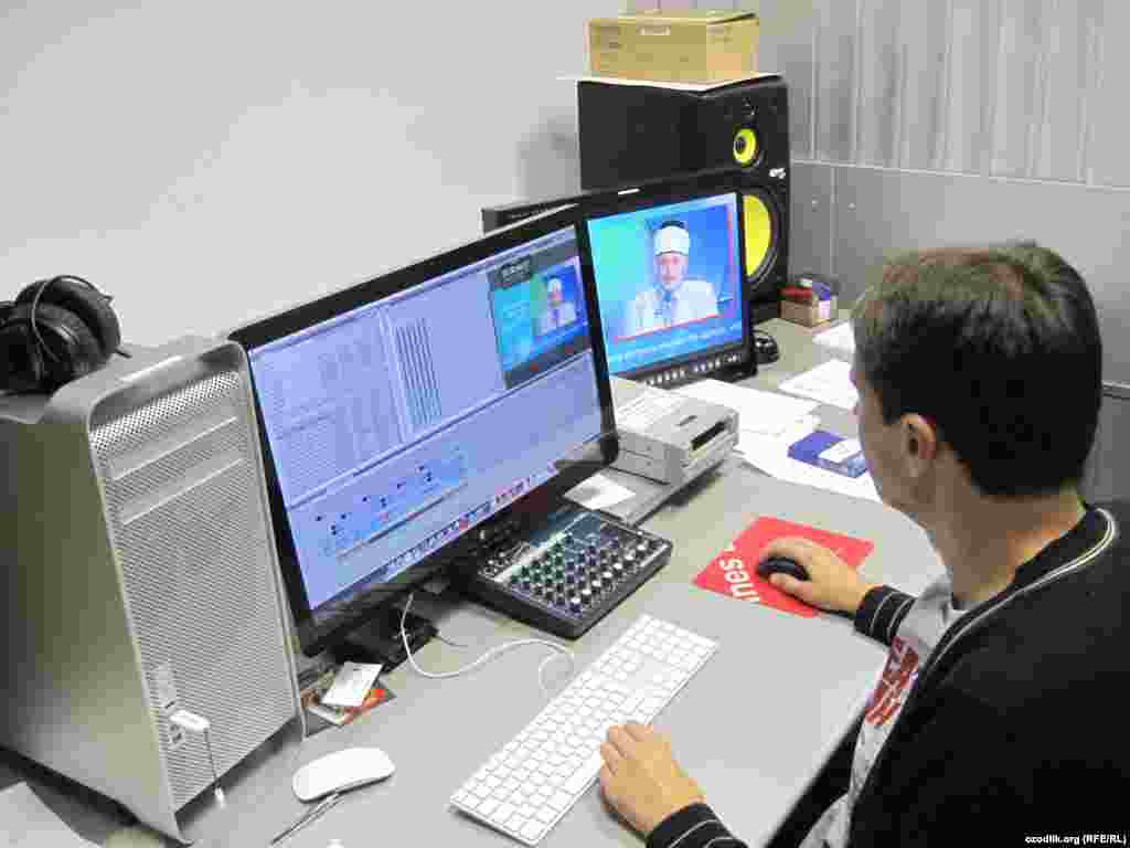 АЛ РТВ студиясида лавҳалар монтаж қилинмоқда