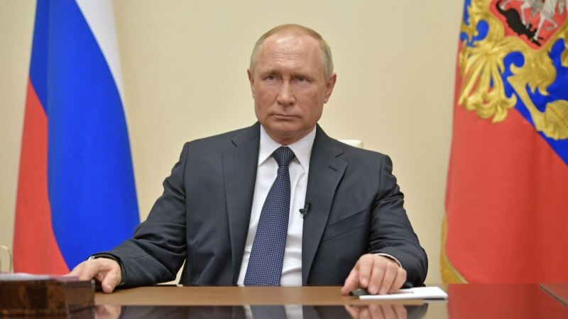 Путин ги продолжи неработните денови до крајот на април 