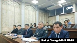 Представители правоохранительных органов на заседании депутатской комиссии. 31 января 2020 года.