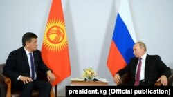 Сооронбай Жээнбеков менен Владимир Путин. Буга чейин тартылган сүрөт.