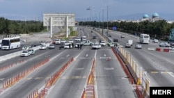 Movement restrictions in Tehran left highways virtuallu empty. March 28, 2020