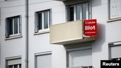 Оголошення про оренду нерухомості біля багатоквартирного житлового будинку в Нанті, Франція, 14 березня 2024 року