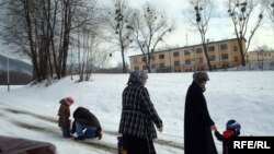 Чехиядағы босқын салафи әйелдер. Вышни Лхоты. 1 ақпан 2009 жыл. (Көрнекі сурет).