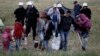 یونان تخلیه تدریجی کمپ مهاجرین ایدومینی را آغاز کرد