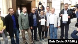 Sindikalisti i aktivisti uručuju Vladi zahtjev za objavom dokumentacije o koncesiji za auto ceste