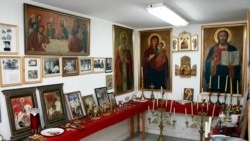 Част от предметите, главно от българските църкви в САЩ, които са събирани и запазвани от Иван Гаджев