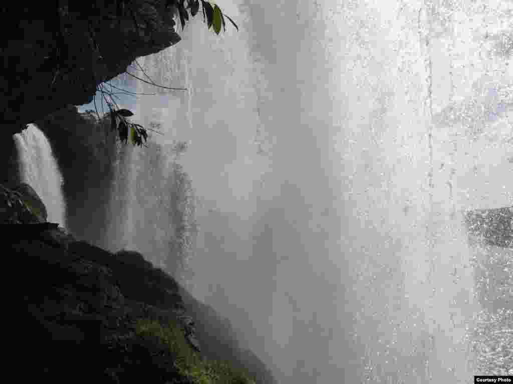 Водопады в Канайме