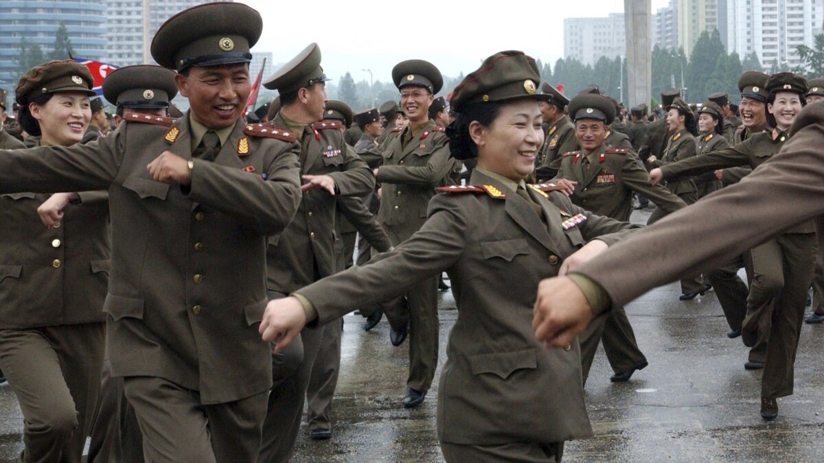 солдаты в северной корее