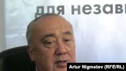 Талгат Мамашев, первый заместитель председателя Всемирного сообщества казахов, во время онлайн-конференции на радио Азаттык. Алматы, 27 апреля 2011 года.
