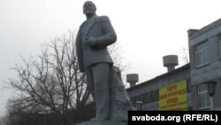 Один из многочисленных памятников Ленину на территории постсоветского пространства – памятник в Гомеле 