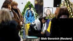مراسم یادبود قربانیان اوکراینی پرواز ۷۵۲ که در آسمان تهران سرنگون شد.