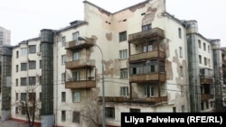 Дом на улице Гаврикова. Узнаваемый образец конструктивизма в плохом состоянии