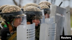 Казахстанские военнослужащие на учениях. Иллюстративное фото.