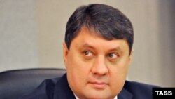 Мэр Норильска Ринат Ахметчин в своем рабочем кабинете. Россия, Норильск, 5 декабря 2017 года. 
