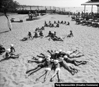 Дети отдыхают в Крыму. 1979 год