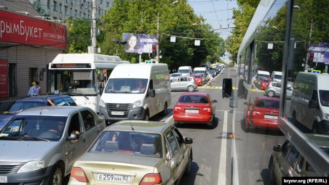 Автомобильное движение в Симферополе