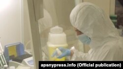 Koronavirus laboratoriyası, arxiv foto