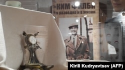 Personal belongings of British defector Kim Philby are displayed in Moscow.