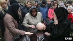 Похороны 33-летнего россиянина Тимура Миллера, погибшего в авиакатастрофе в Египте. Петербург, 6 ноября 2015 года. 