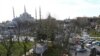 Взрыв в Стамбуле произошел недалеко от Голубой мечети