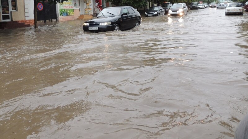 Ploile torențiale din România au provocat moartea a patru oameni și numeroase pagube