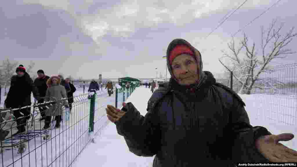 Nina Nikolayevna works as a porter, dragging goods between the warring sides. The 79-year-old earns 200-400 hryvnyas ($7-14) per trip, but only one one crossing with cargo is allowed per day.