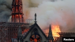 Пажар у Notre-Dame, Парыж, 15 красавіка 2019