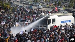 Pamje nga protestat në Mianmar, më 8 shkurt, 2021.