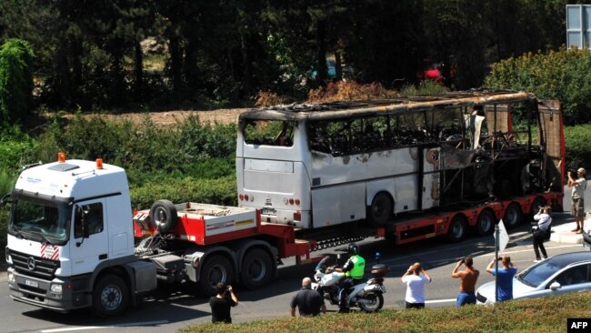 Автобусът на израелските туристи след атентата