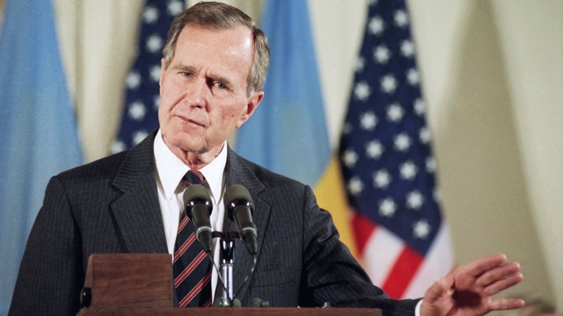 Телото на претседателот Џорџ Буш ќе биде изложено во Капитолот