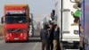 Очередь из грузовиков на кыргызско-казахской границе. 