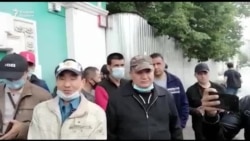 Ўзбек мигрантлари Москва прокуратураси олдида митинг қилди