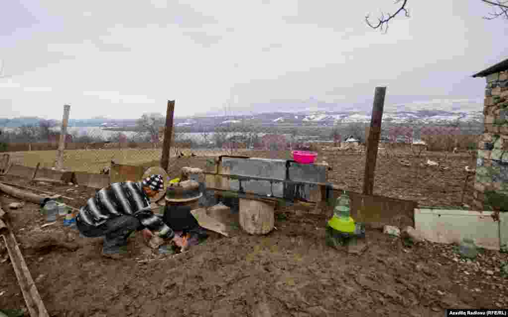 Onu kənddə hamı balıqçı kimi tanıyır.&nbsp; 