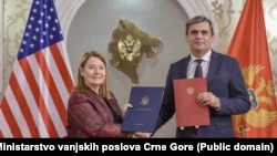 Ambasadorka Sjedinjenih Američkih Država u Podgorici, Džudi Rajzing Rajnke i Ervin Ibrahimović, šef diplomatije Crne Gore. Podgorica, 31. decembra 2024.