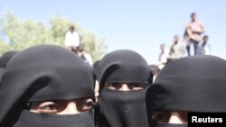 Hanan Mohammed al-Samawi (stg.), arestat la Universitatea din Saana ca suspect în tentativa de atacuri teroriste