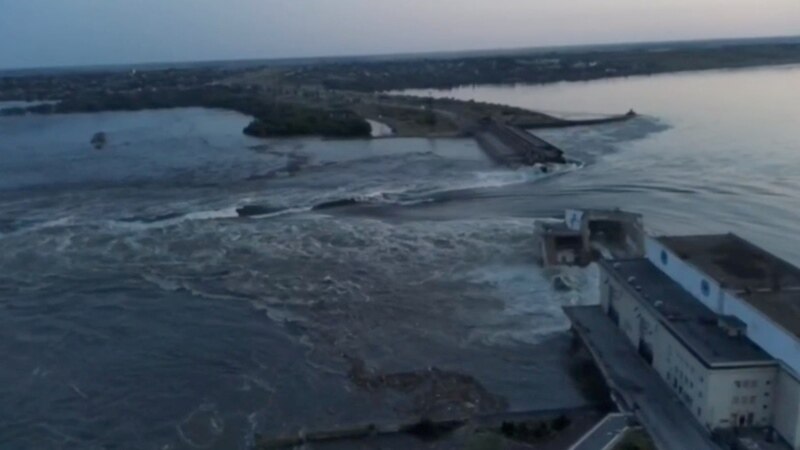 Ukrajina optužila Rusiju da je digla u zrak branu na Dnjipru, Kremlj poriče, evakuacije u toku