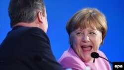 David Cameron və Angela Merkel