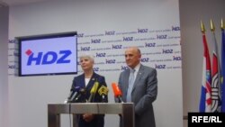 Jadranka Kosor i Sulejman Tihić na konferenciji za novinare u središnjici HDZ-a u Zagrebu, 23. travnja 2010. Foto: Enis Zebić