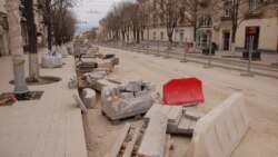 Перекрытая четная полоса улицы Большая Морская в Севастополе