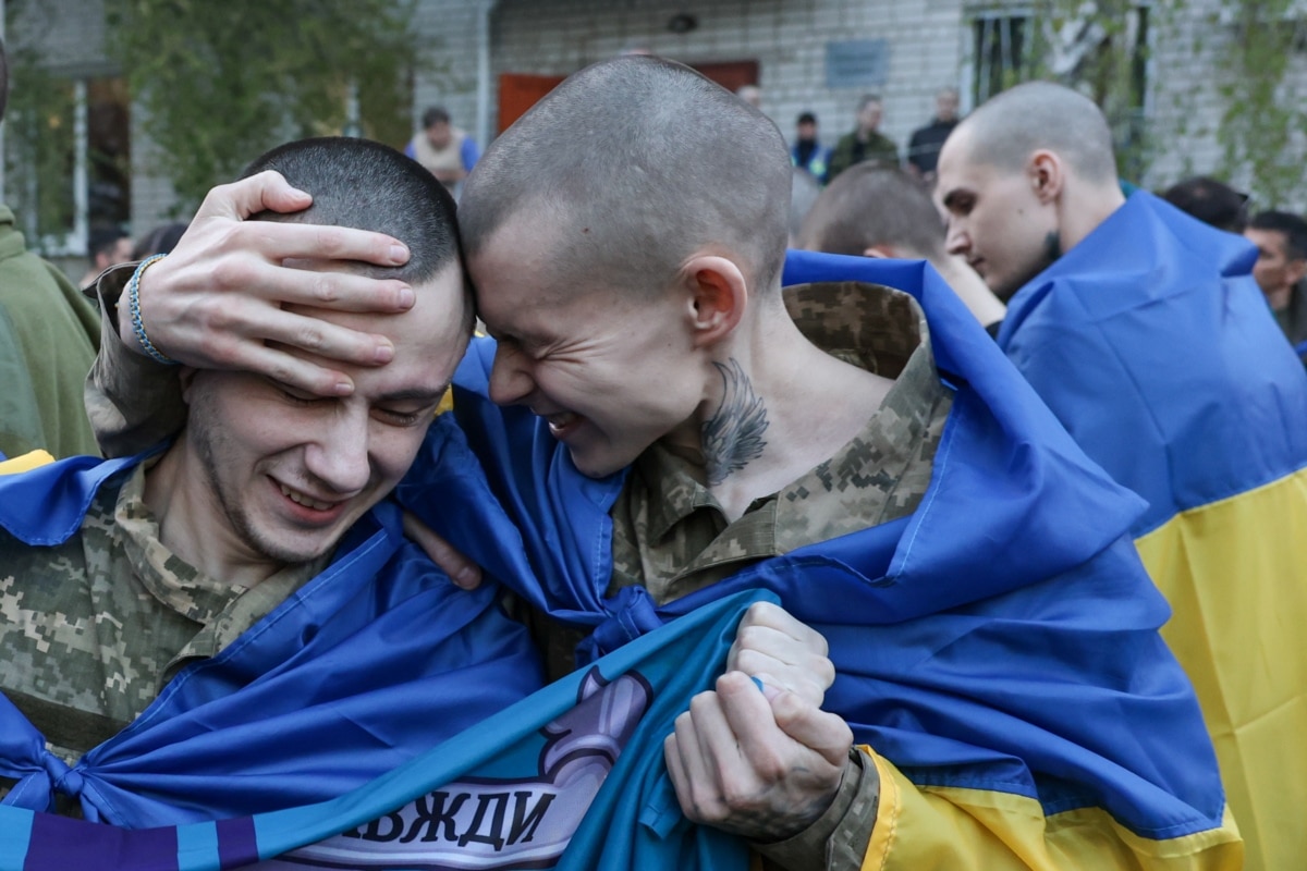 Великий обмін перед Великоднем: емоції, сльози та обійми (фоторепортаж)