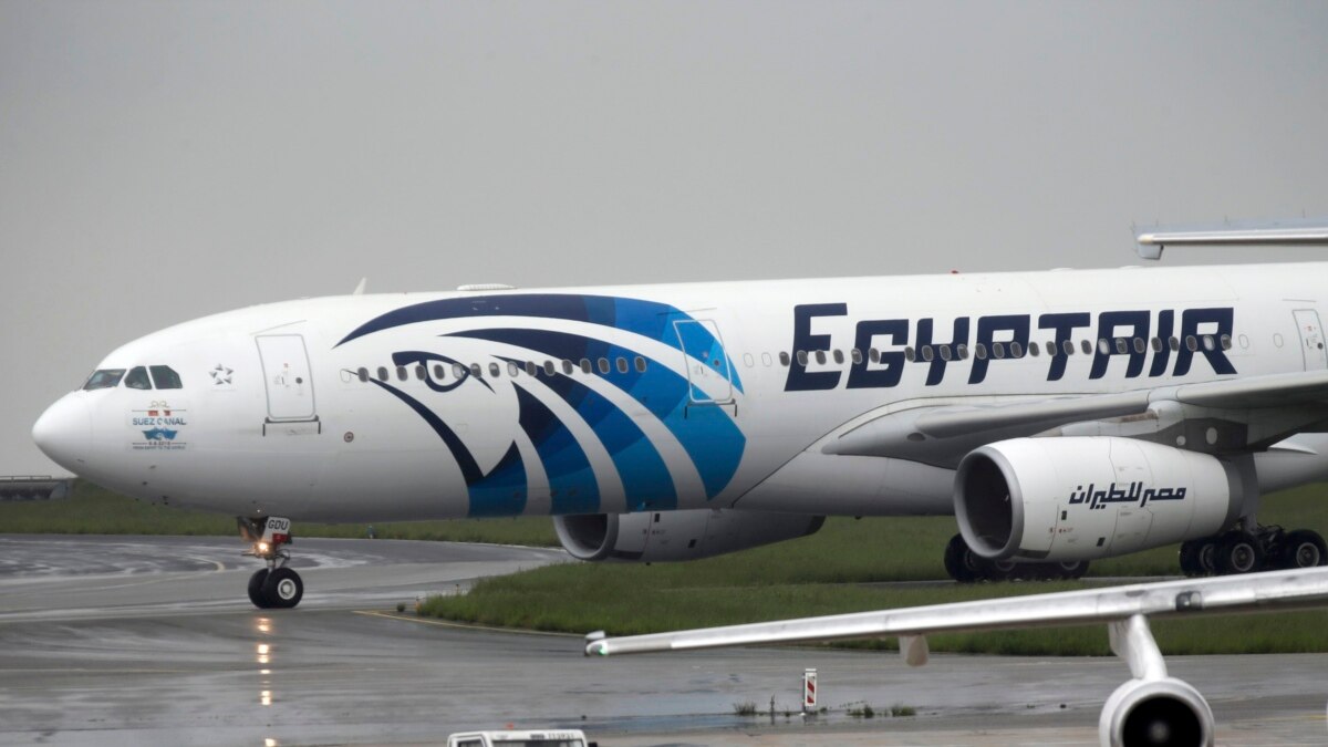 Egyptair отзывы. EGYPTAIR ms840. Египет Эйрлайнс. Египет Аирлинес самолет. Egypt Air 804.