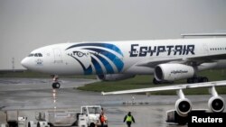 Авиалайнер А-330-220, принадлежащий египетской авиакомпании EgyptAir. 